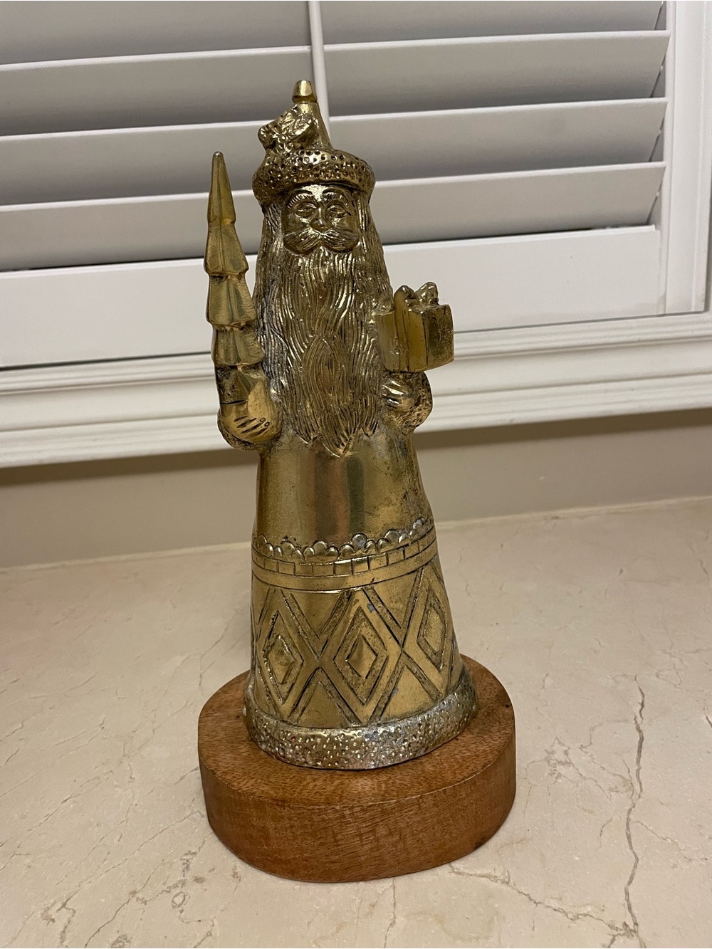 Gold Santa Figurine Holiday Decor - Classic Brass-Finish Santa